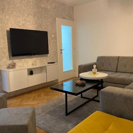 Apartman Oaza Nikšić Exteriör bild