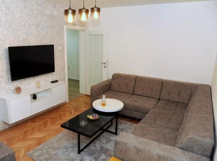 Apartman Oaza Nikšić Exteriör bild